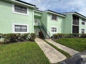 4014 NW 87th Ave in Sunrise, FL - Building Photo