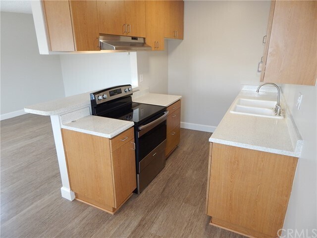 402 Nashville Ave-Unit -8 in Huntington Beach, CA - Building Photo - Building Photo