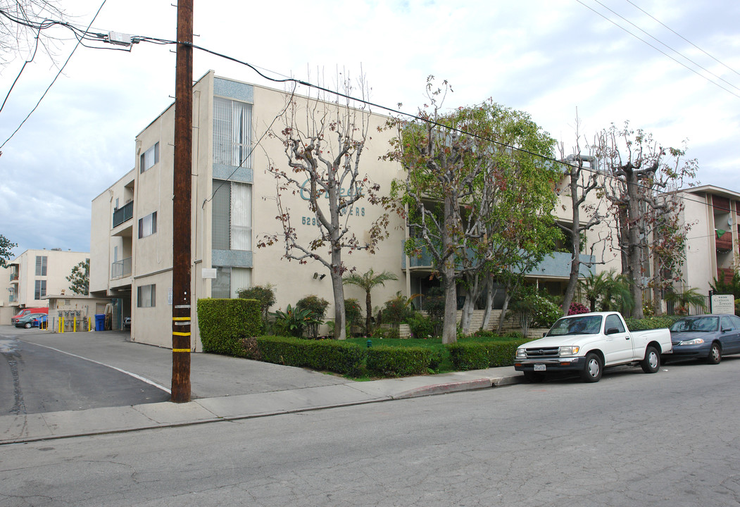 Corteen Towers in Valley Village, CA - Building Photo