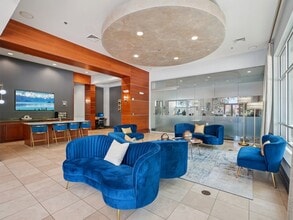 Trinity Commons in Durham, NC - Foto de edificio - Building Photo