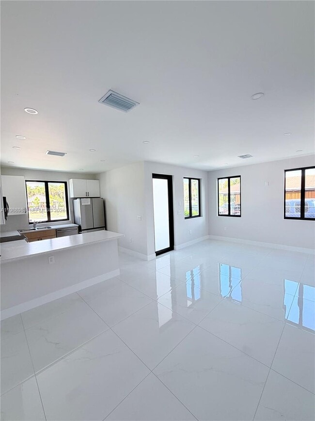 12330 SW 219th St in Goulds, FL - Building Photo - Building Photo