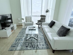 18201 Collins Ave in Sunny Isles Beach, FL - Building Photo - Building Photo