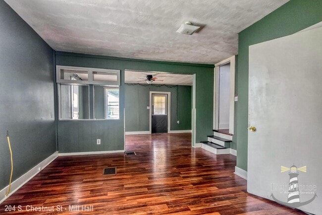 202-204 S Chestnut St in Mill Hall, PA - Building Photo - Building Photo