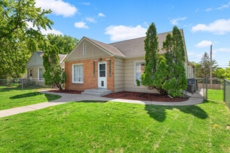 5828 Lyndale Ave S in Minneapolis, MN - Foto de edificio - Building Photo