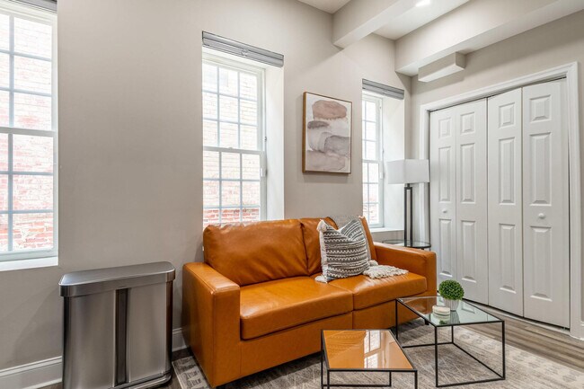 701 E St SE in Washington, DC - Foto de edificio - Building Photo