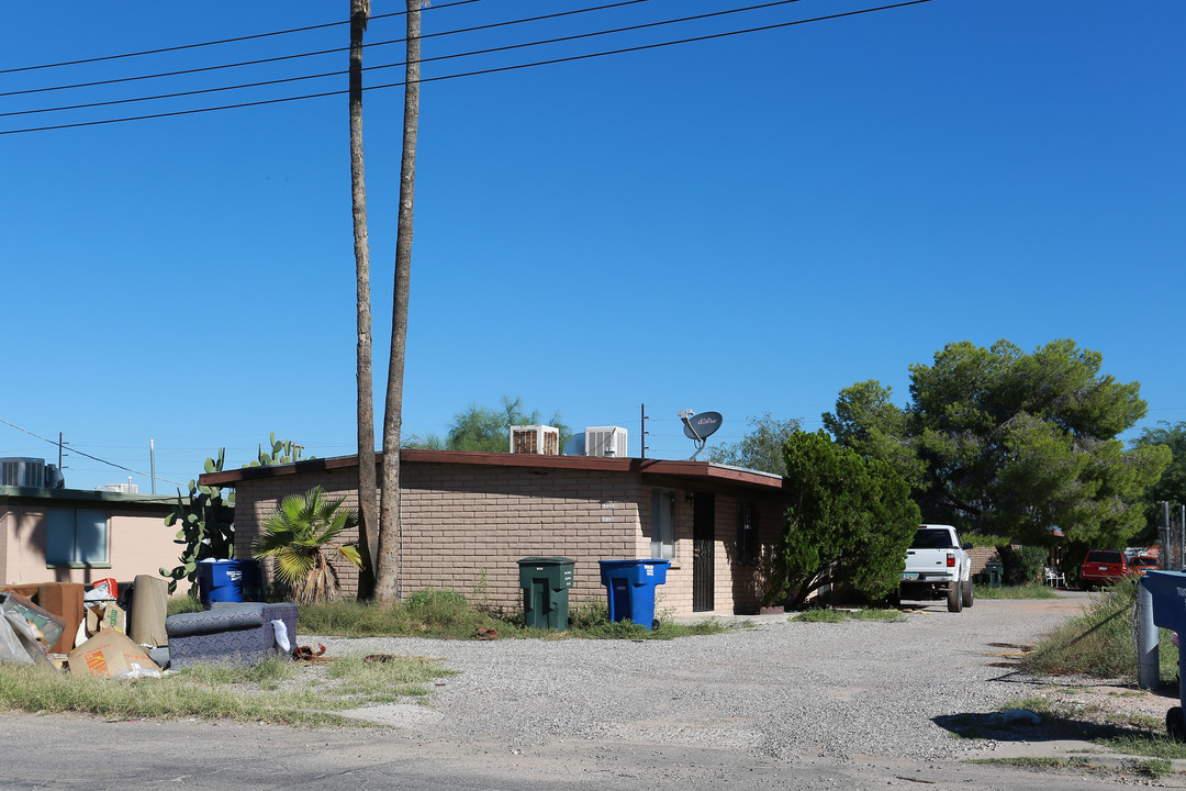 5801 E 23rd St in Tucson, AZ - Building Photo