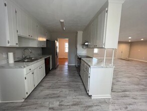 5 Dunwoody Cir in Hampton, VA - Building Photo - Building Photo