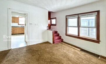 661 S Burgess Ave in Columbus, OH - Building Photo - Building Photo