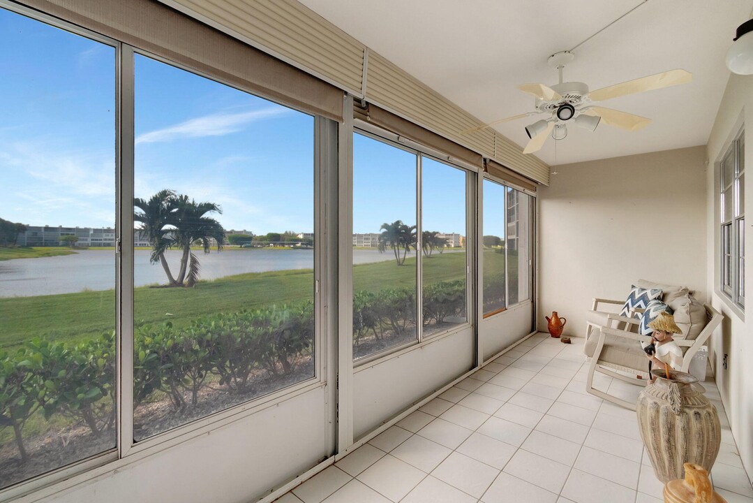 1082 Exeter in Boca Raton, FL - Building Photo