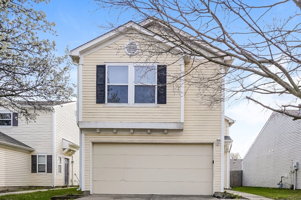 4487 Connaught Dr E in Plainfield, IN - Building Photo