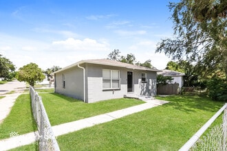 8415 N 10th St in Tampa, FL - Building Photo - Building Photo
