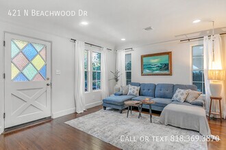 421 N Beachwood Dr in Burbank, CA - Building Photo - Building Photo