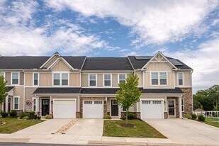 351 Capeside Ct in Williamsburg, VA - Building Photo