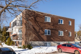 2245 Vallières Rue in Laval, QC - Building Photo