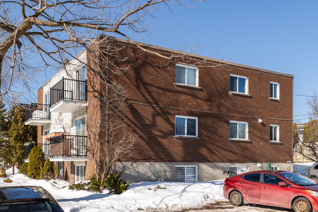 2245 Vallières Rue