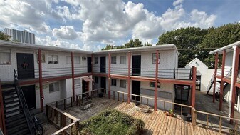 4921 Crawford St in Houston, TX - Building Photo