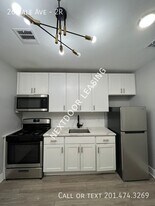 26 Yale Ave in Jersey City, NJ - Building Photo