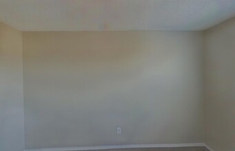 8112 Cutter Hill Ave in Fort Worth, TX - Building Photo - Building Photo