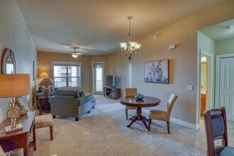 101 W Bank in Horseshoe Bay, TX - Foto de edificio - Building Photo