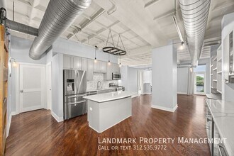 1307 S Wabash Ave in Chicago, IL - Building Photo - Building Photo