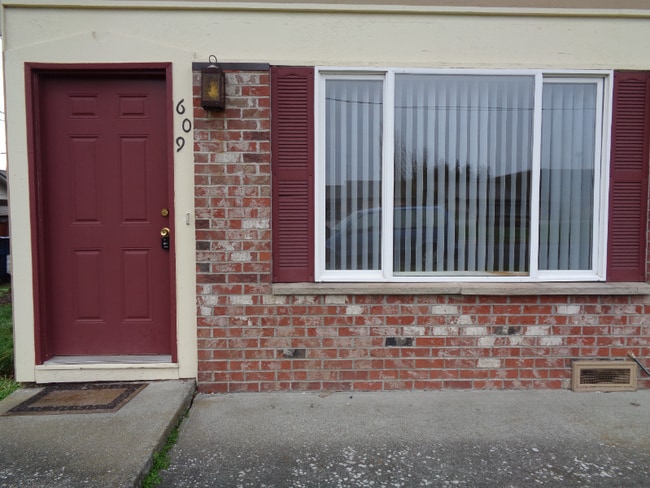 property at 609 E 1st St