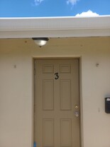 4808 Lucaya Dr in Cape Coral, FL - Building Photo