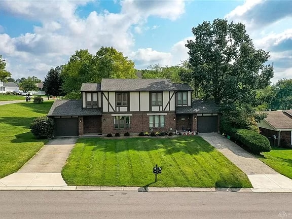 property at 2374 Kewanna Ln