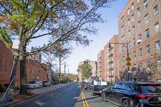 91 Van Cortlandt Associates in Bronx, NY - Building Photo - Building Photo