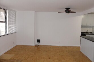 270 Marin Blvd in Jersey City, NJ - Building Photo - Building Photo