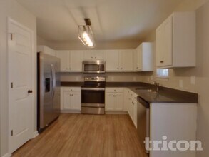 5424 Henderson Oaks Dr in Charlotte, NC - Foto de edificio - Building Photo