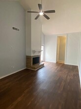 6401 Deihl Rd in Houston, TX - Building Photo - Building Photo