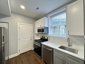 1157 W Lunt Ave, Unit 3 in Chicago, IL - Foto de edificio - Building Photo