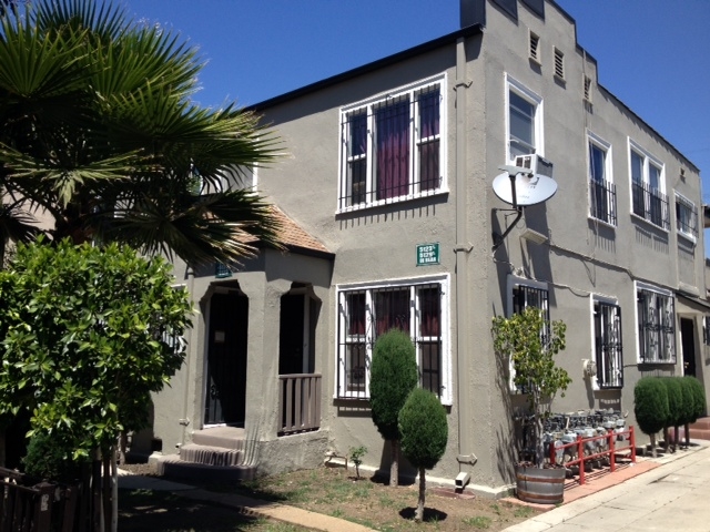5123-5129 1/2 Marathon St in Los Angeles, CA - Building Photo