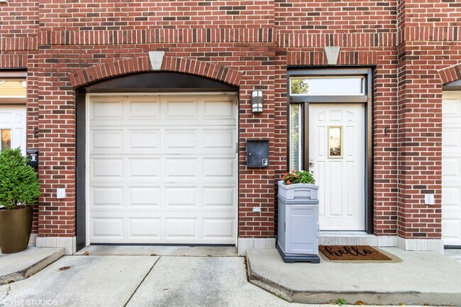 4438 N Racine Ave in Chicago, IL - Building Photo - Building Photo