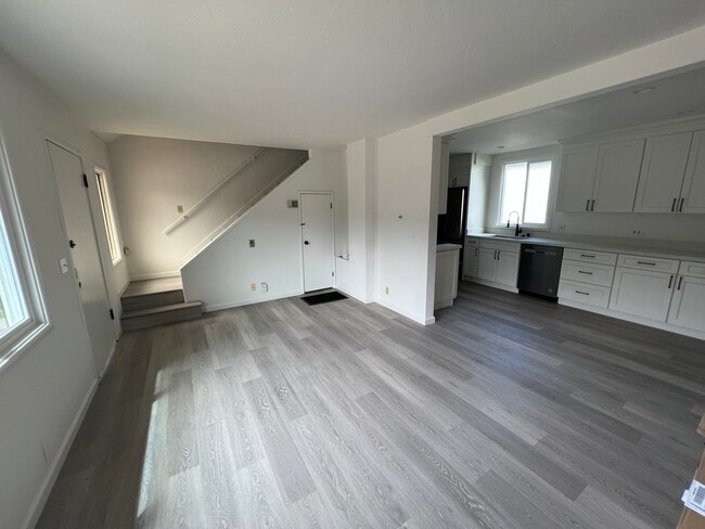 property at 703 Buchanan St