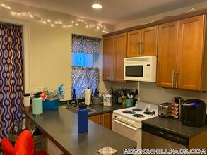 836 Huntington Ave in Boston, MA - Building Photo - Building Photo