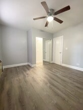 4039 N Kenmore Ave, Unit 101 in Chicago, IL - Building Photo - Building Photo