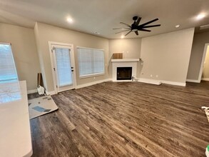 2735 S Olive Ct in Siloam Springs, AR - Foto de edificio - Building Photo