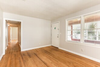 4728 Lexington Ave in Jacksonville, FL - Building Photo - Building Photo