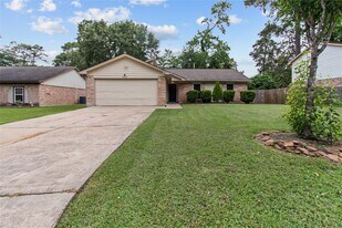 3319 Laurel Fork Dr in Houston, TX - Building Photo