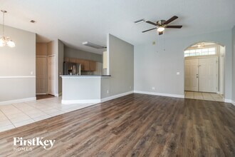 5315 Watson Rd in Riverview, FL - Foto de edificio - Building Photo