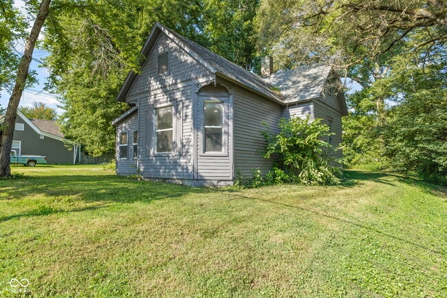 9577 Crawford St in Knightsville, IN - Building Photo - Building Photo