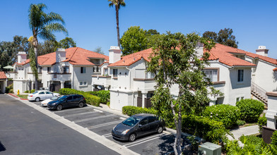 Sunset View in Oceanside, CA - Foto de edificio - Building Photo