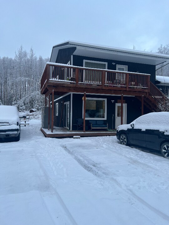 6101 Lombard Cir in Wasilla, AK - Foto de edificio