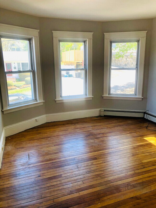 1 Alder St, Unit 1 in Worcester, MA - Foto de edificio - Building Photo