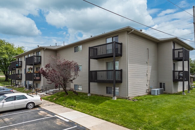 Quail Ridge East Apartments in Springfield, MO - Foto de edificio - Building Photo