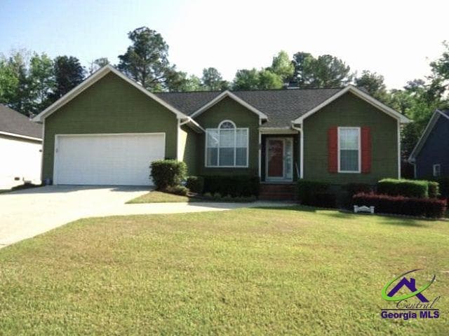property at 135 Ashford Trace Ln