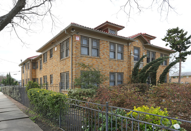 The Bryan Apartments in Dallas, TX - Building Photo - Building Photo