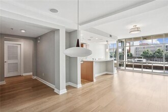 250 Park Ave W NW in Atlanta, GA - Building Photo - Building Photo