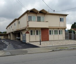 871 Commercial Ave in South San Francisco, CA - Building Photo - Building Photo